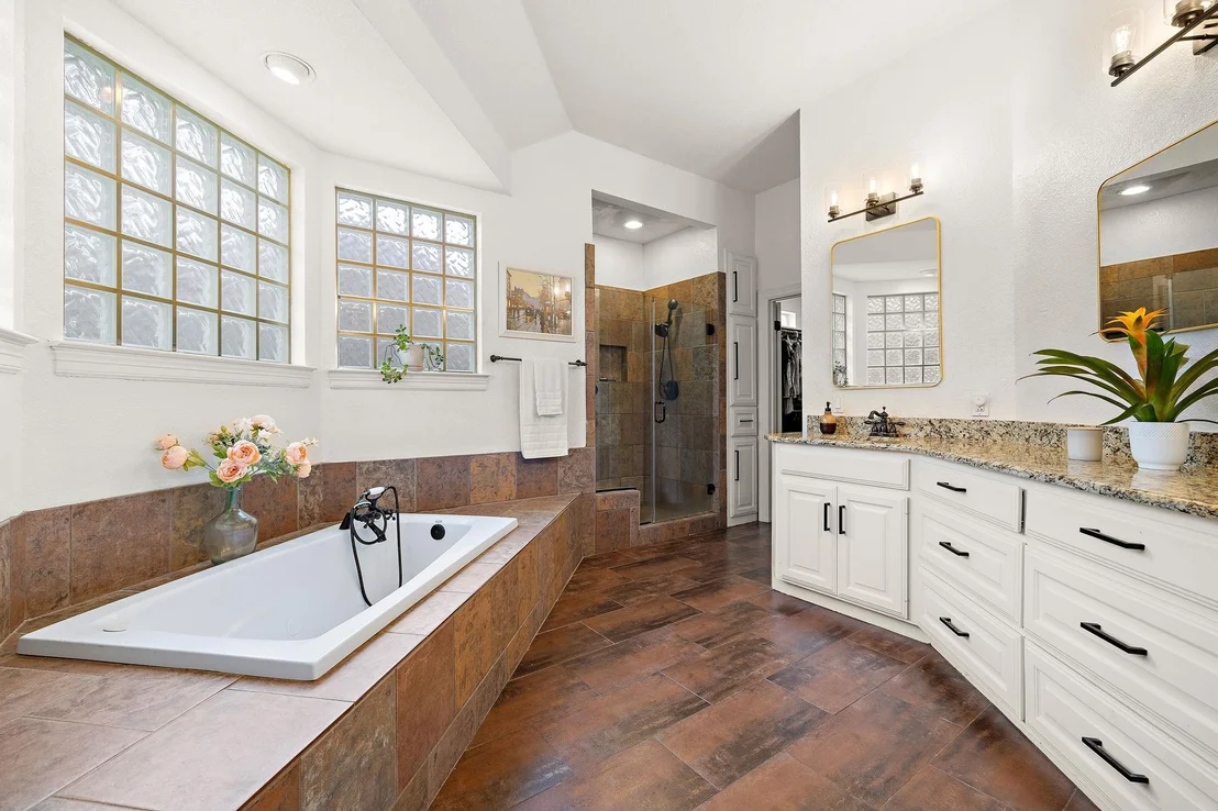Photo of 9608 Streamside DR