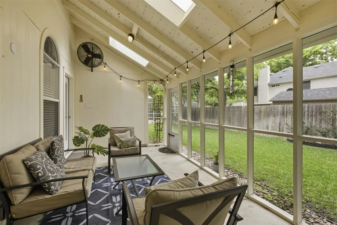 Photo of 2100 Red Oak CIR