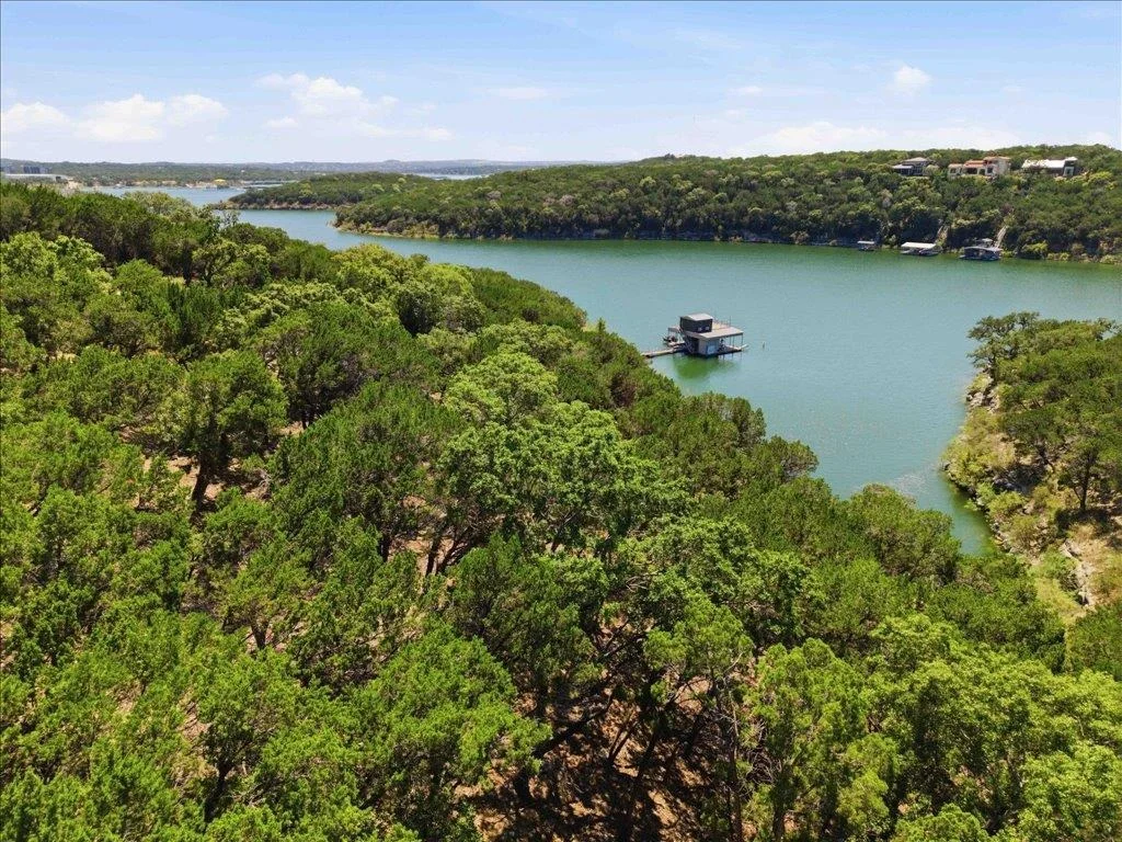 Photo of 18005 Breakwater DR