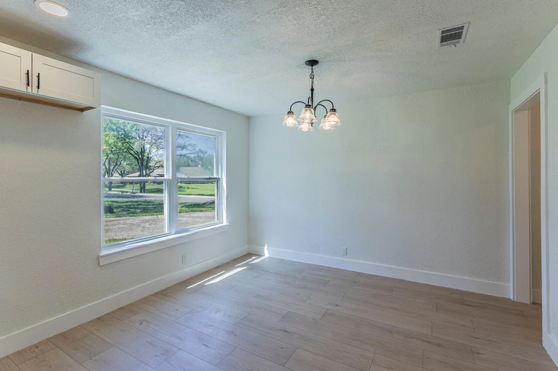 Photo of 3019 Summit DR