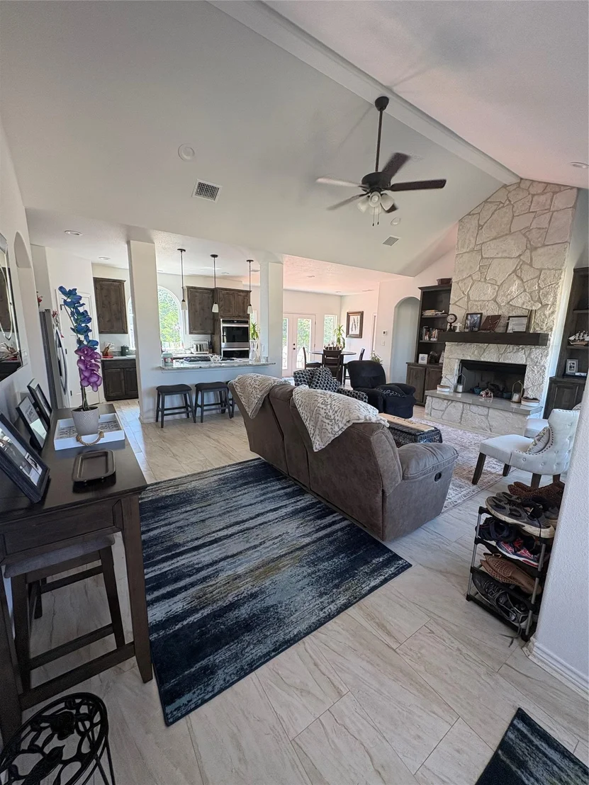 Photo of 668 Fairview DR