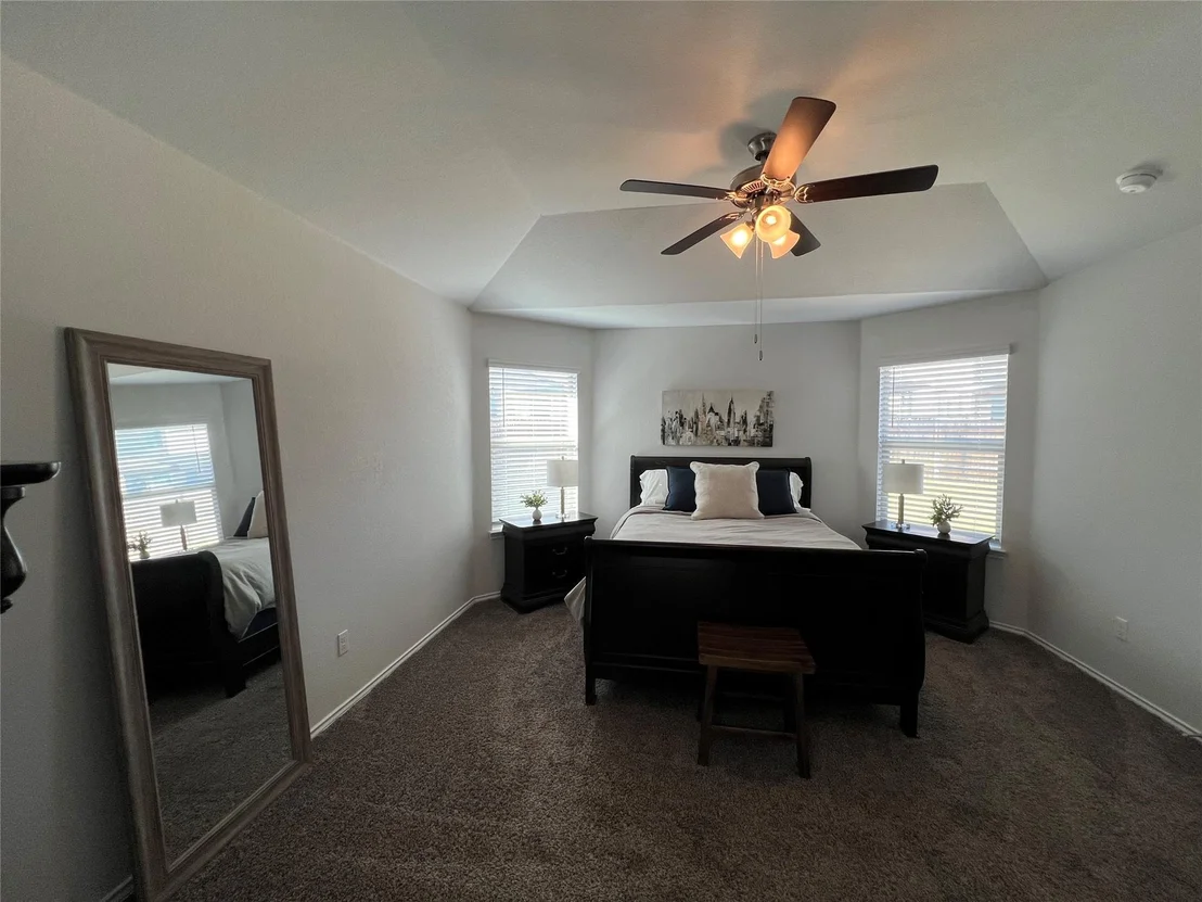 Photo of 212 Bainbridge DR