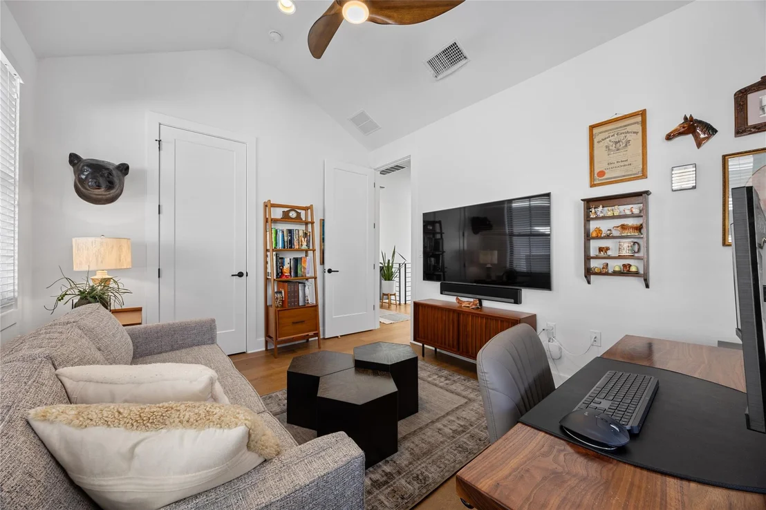 Photo of 2304 Mc Bee ST