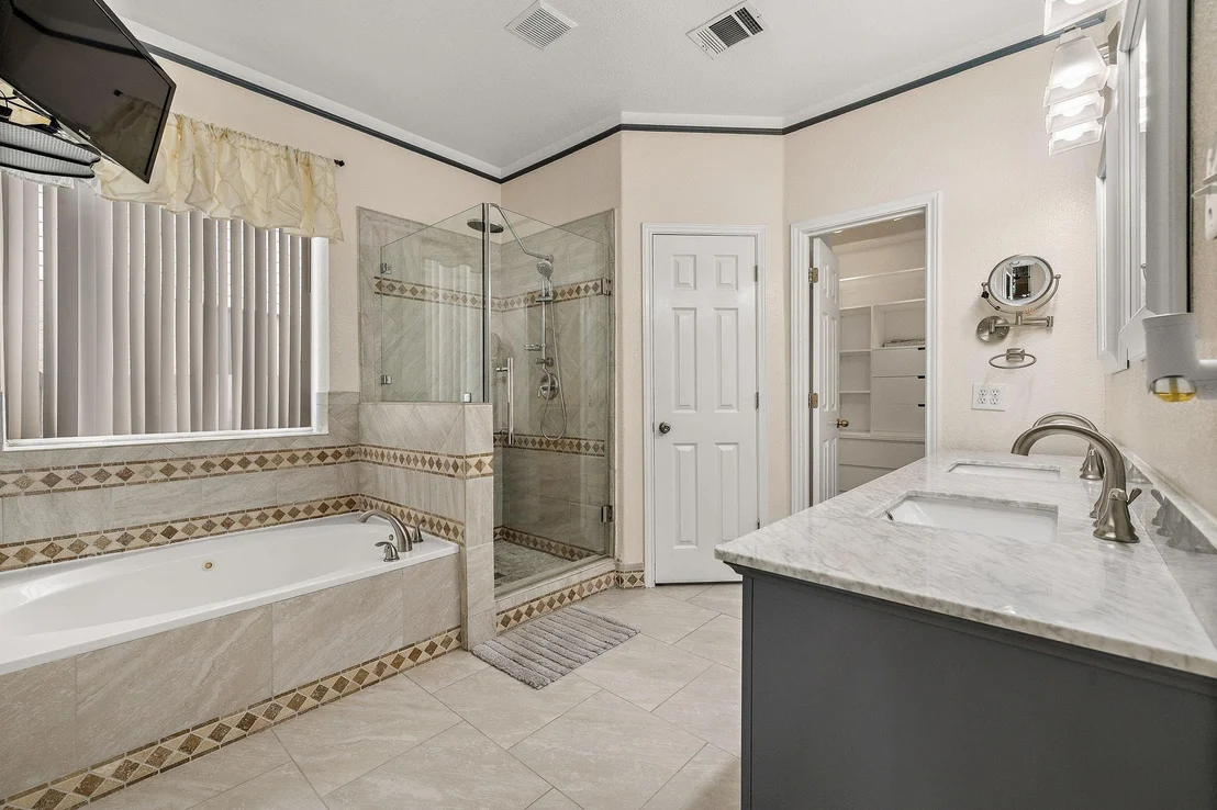 Photo of 16019 Dark LN