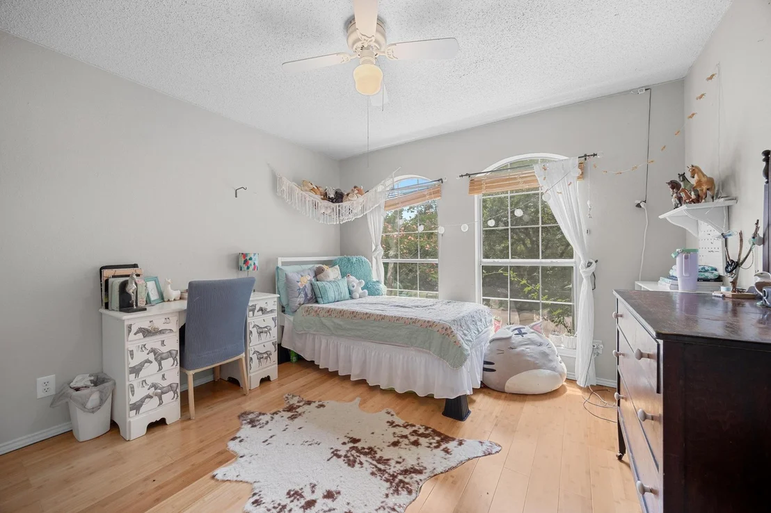 Photo of 1306 River Oak DR
