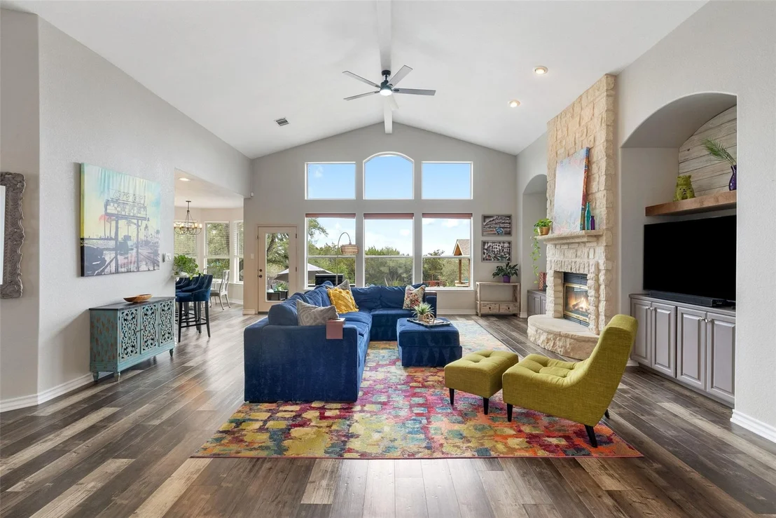 Photo of 320 Heritage DR