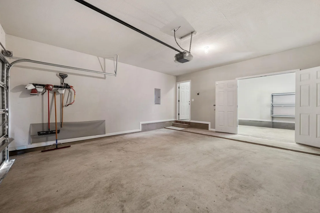 Photo of 9905 Savannah Ridge DR
