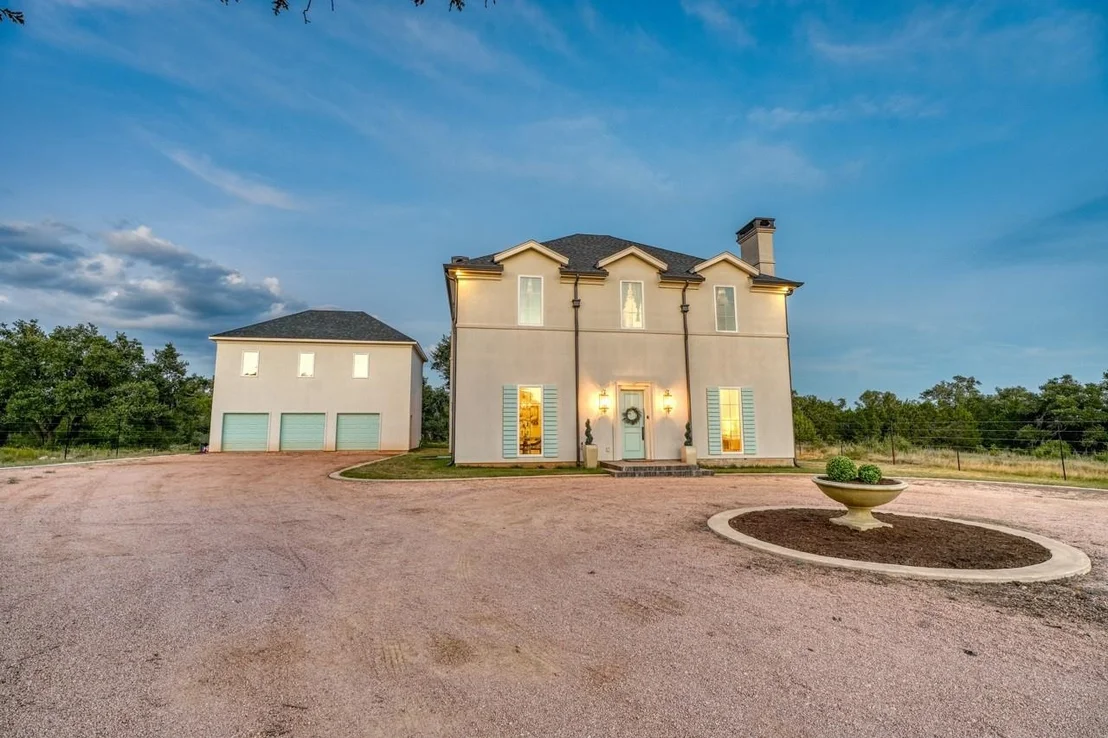 Photo of 301 Twisted Oak DR
