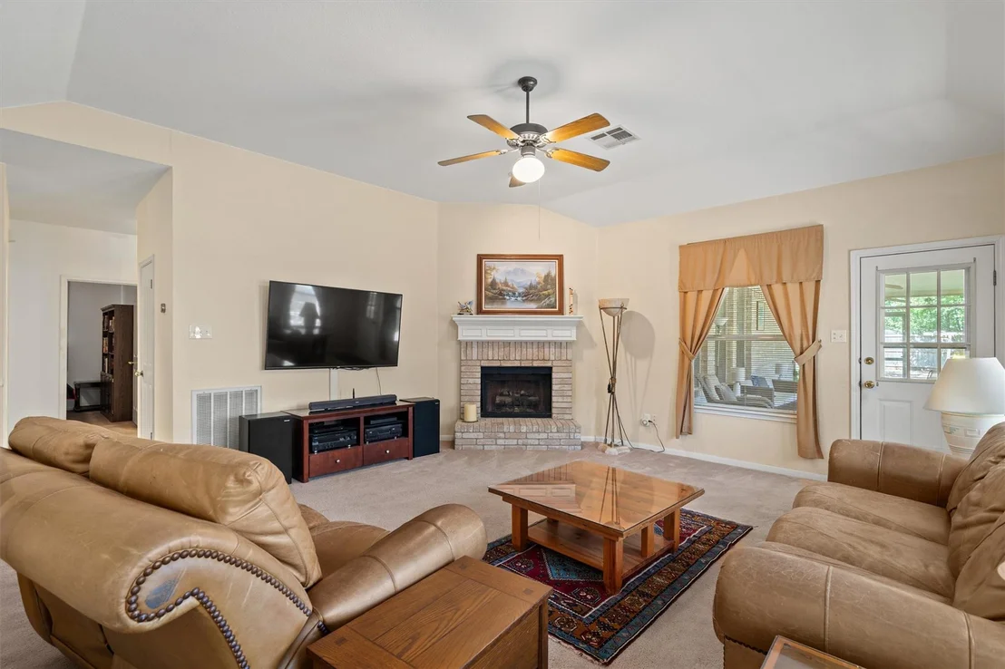 Photo of 418 Keenland DR