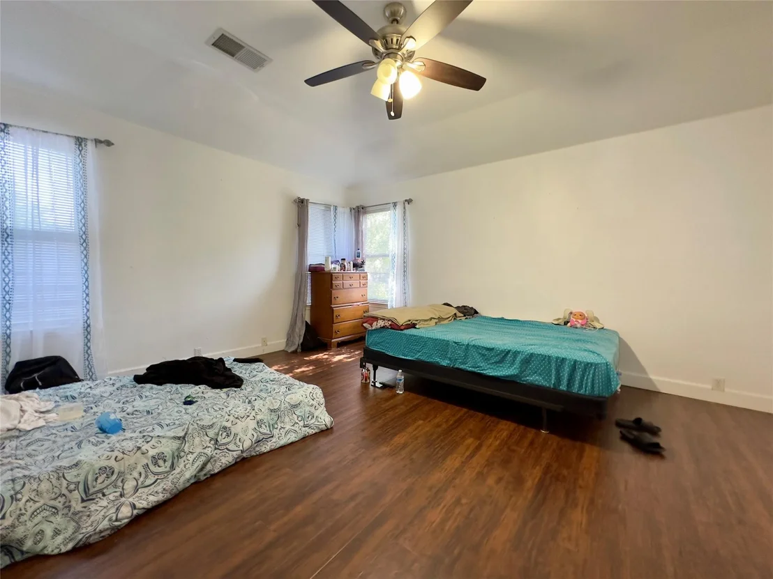Photo of 804 Tapestry CV