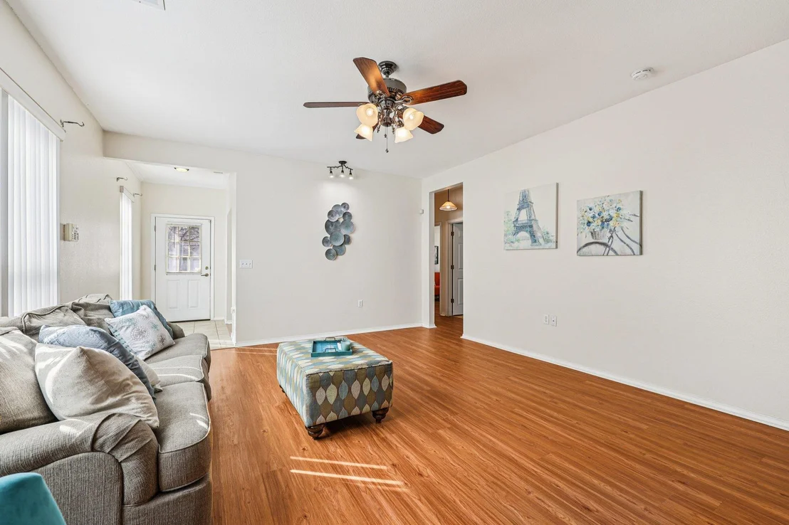 Photo of 323 Crockett LOOP