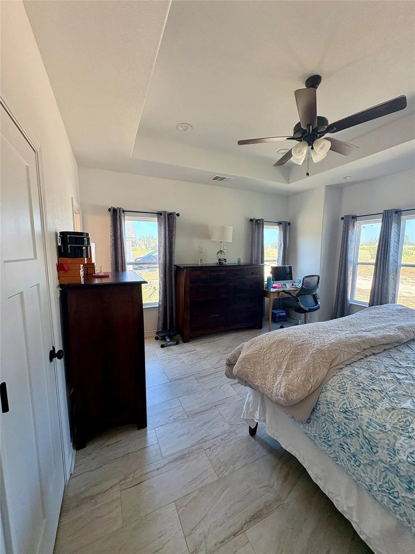 Photo of 668 Fairview DR