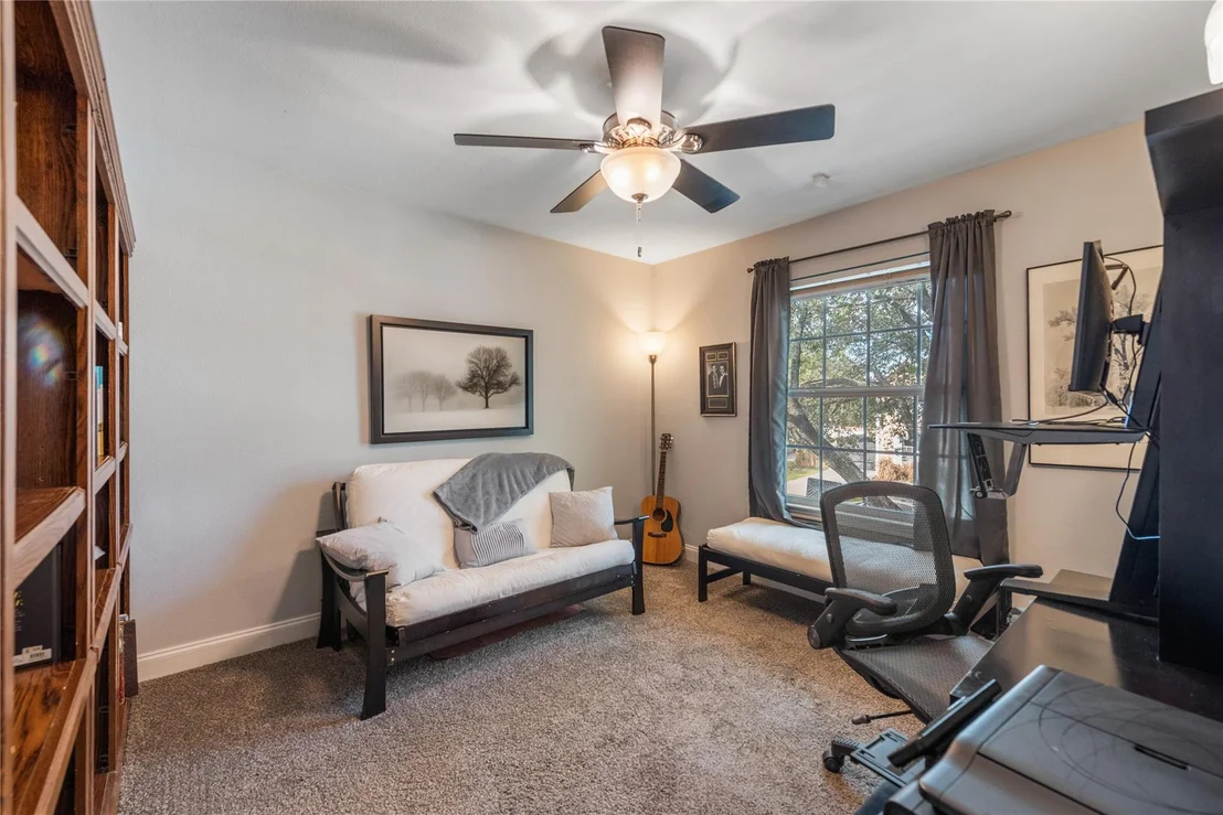 Photo of 261 Tobin DR