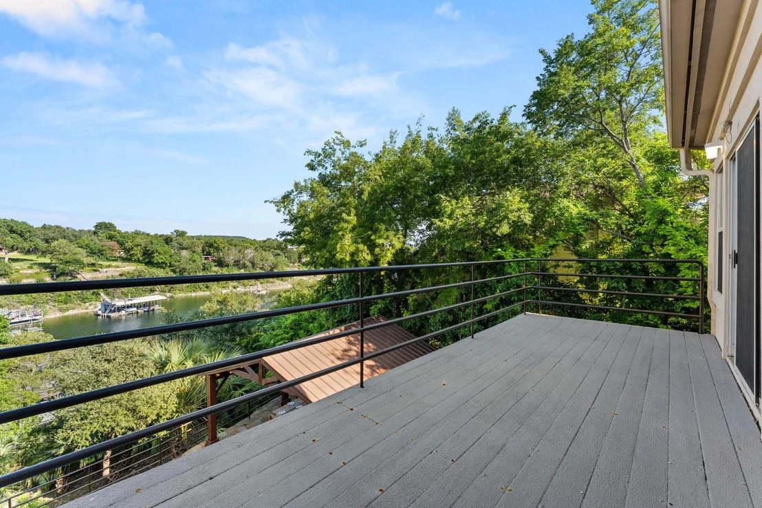 Photo of 15747 Booth CIR