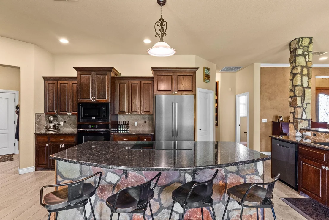 Photo of 121 Eagle Rock