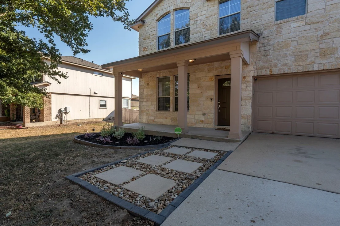 Photo of 136 Regent CV