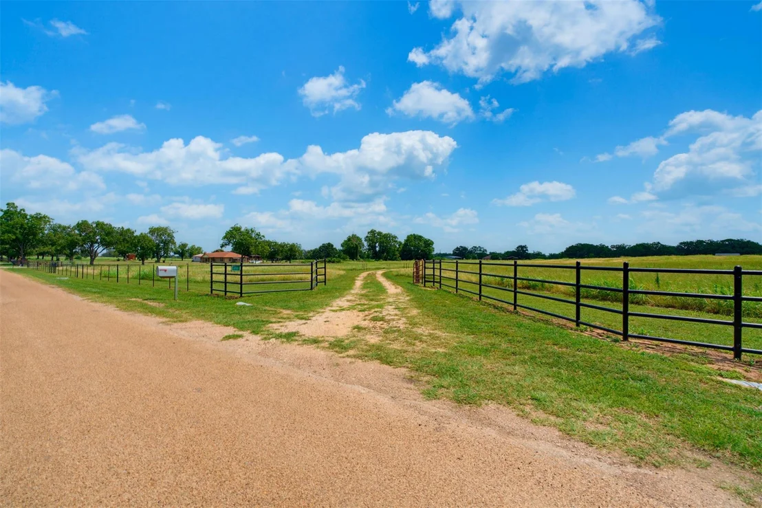 Photo of 266 County Road 307