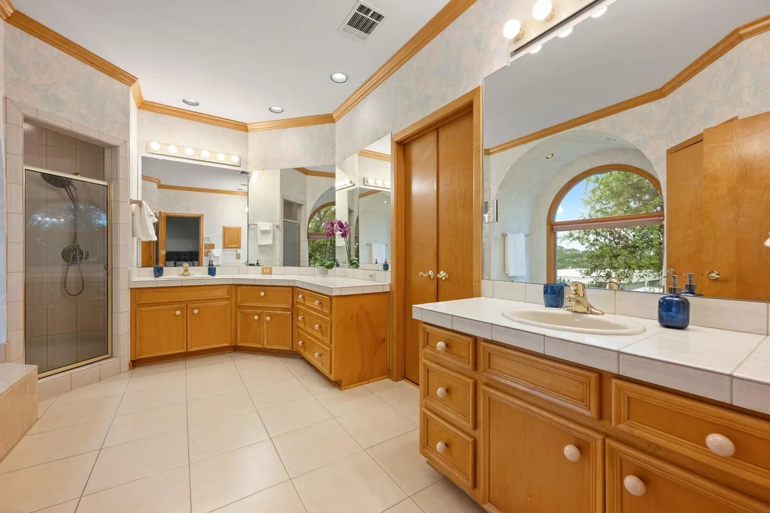 Photo of 5918 Mountain Villa DR
