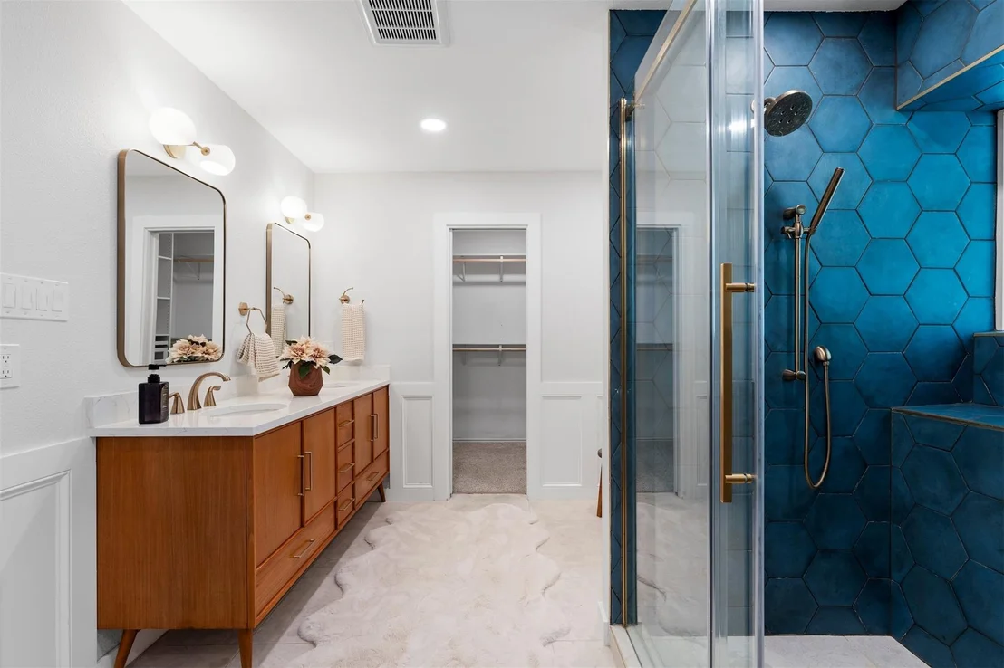 Photo of 12600 Oro Valley CV