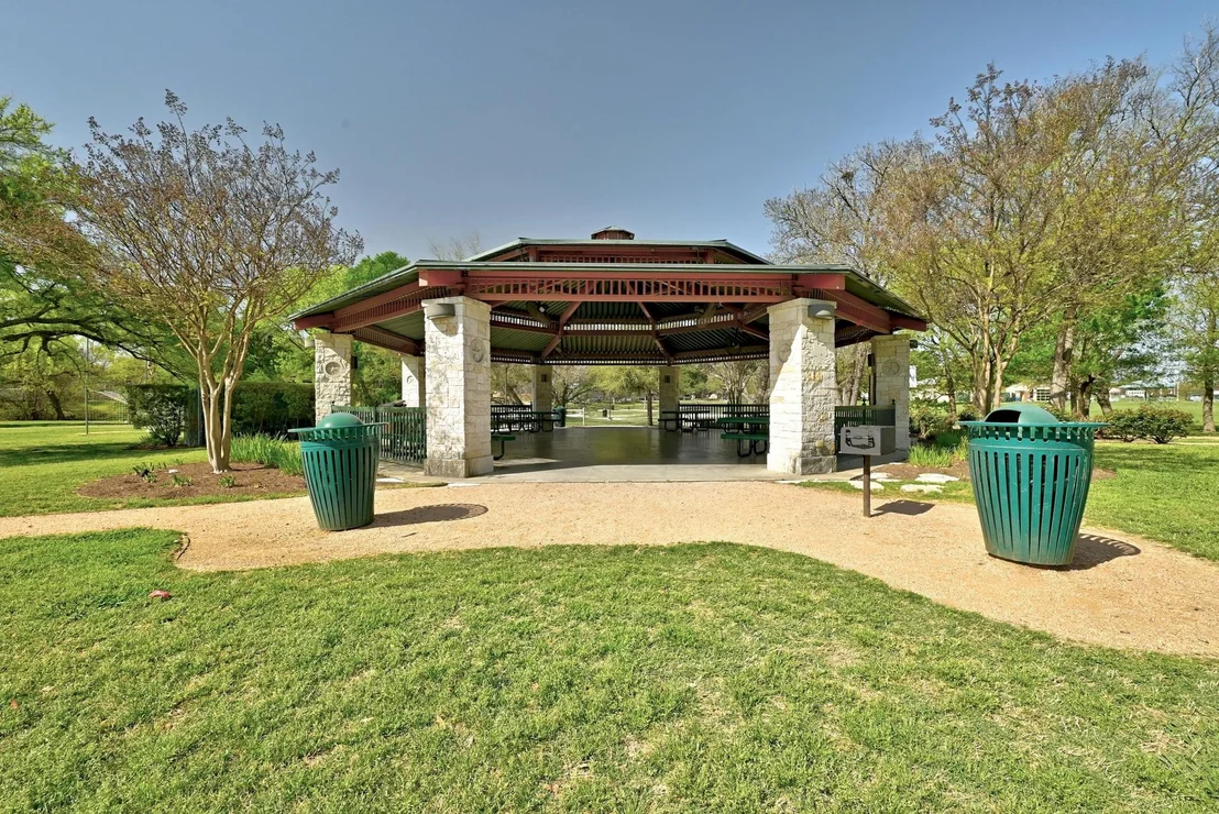 Photo of 102 Chandler Pointe LOOP