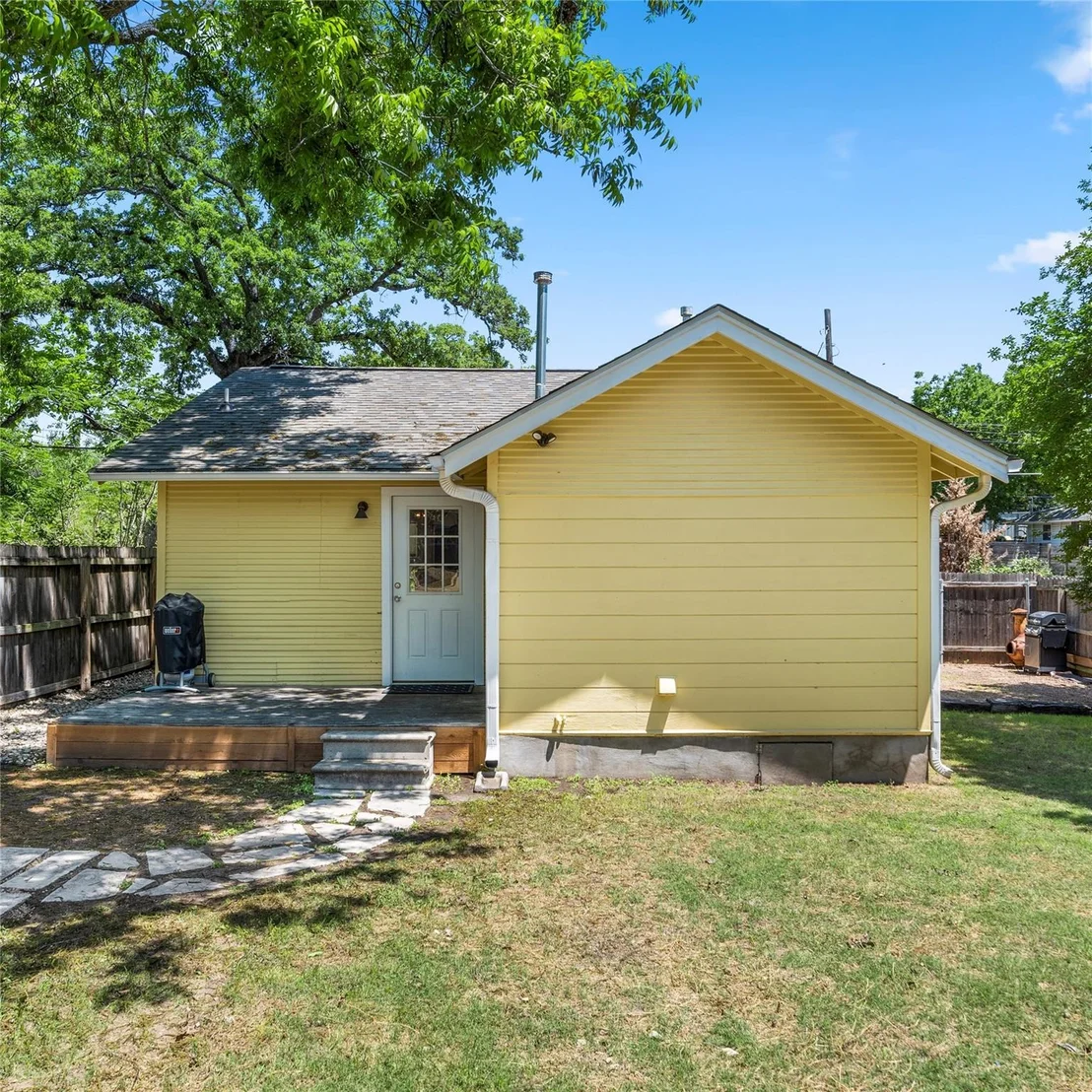 Photo of 1208 Cedar Ave