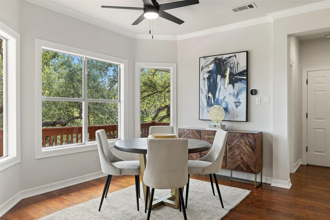 Photo of 604 N River Hills RD