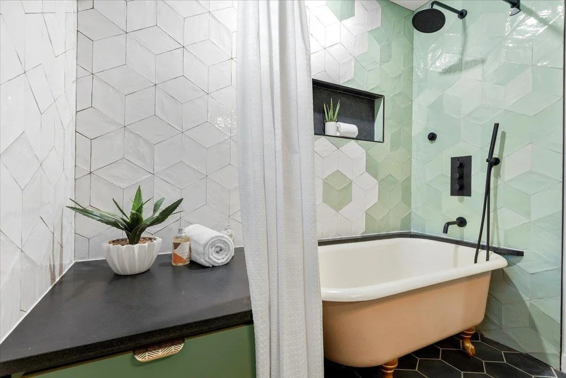 Photo of 5705 Duval ST
