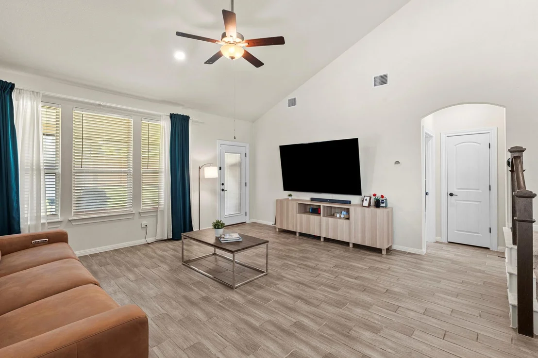 Photo of 548 Purple Heart DR