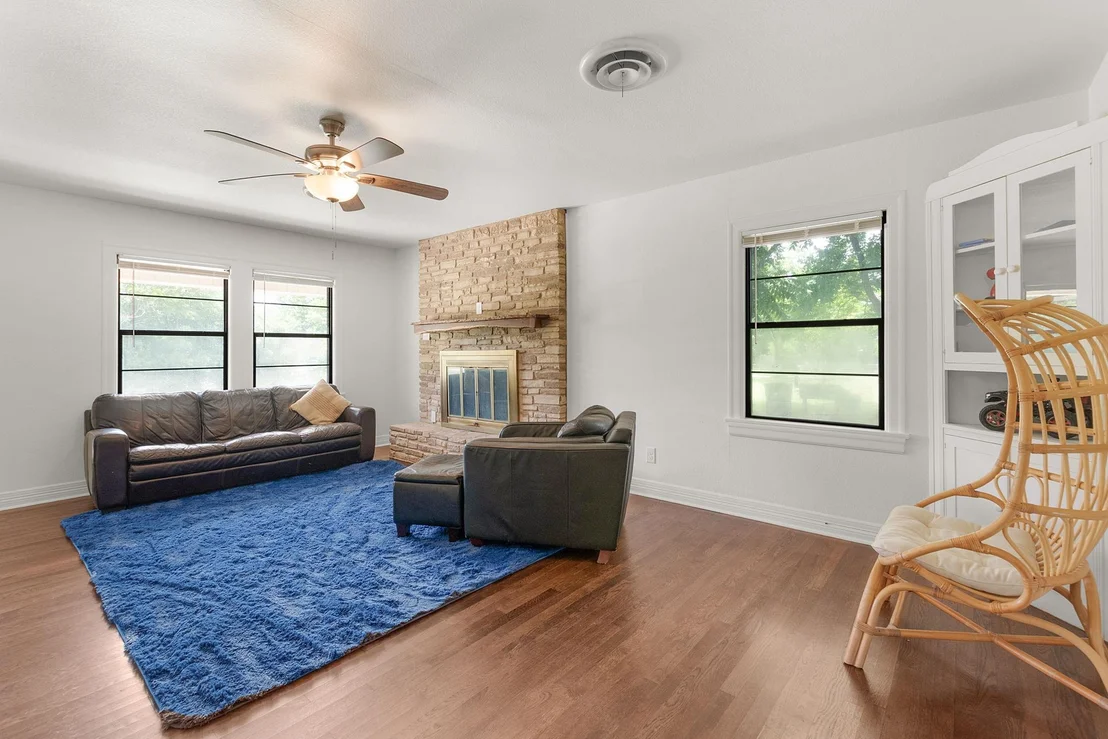 Photo of 102 Elmo ST