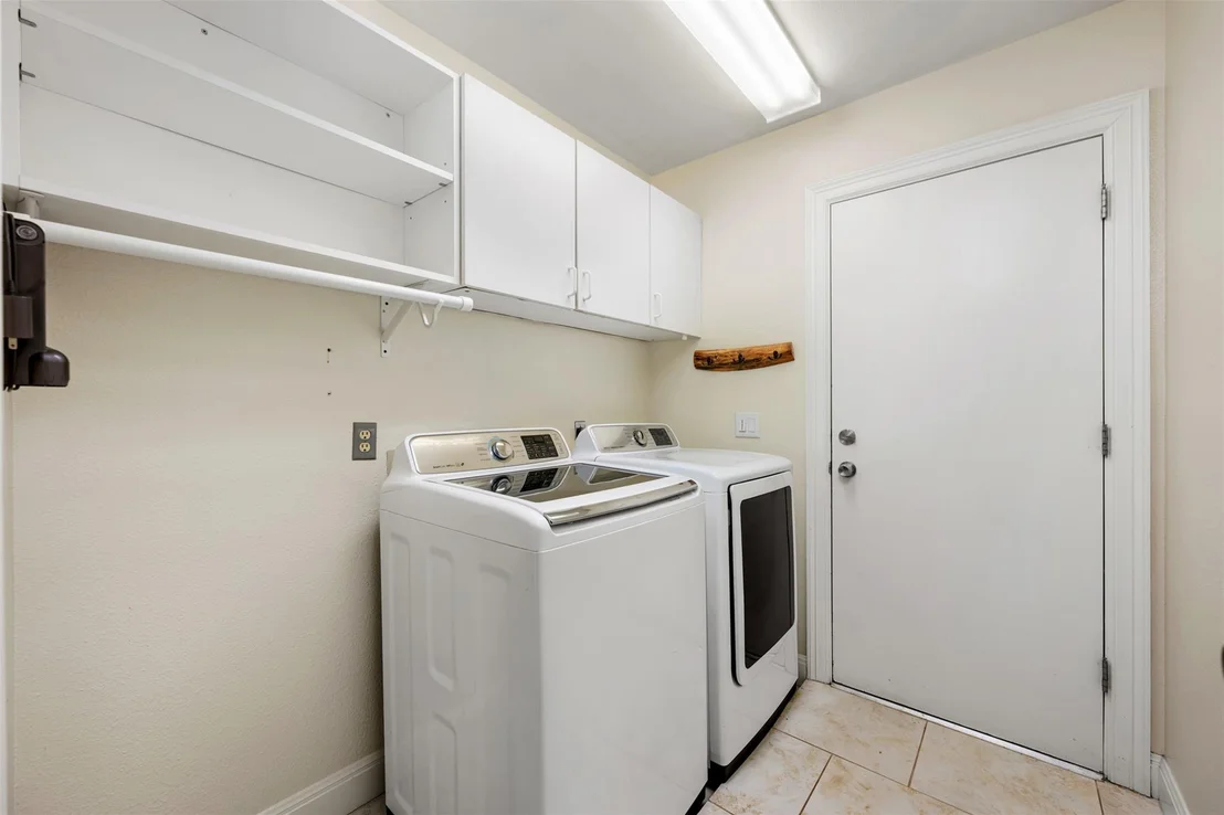 Photo of 6115 Back Bay LN