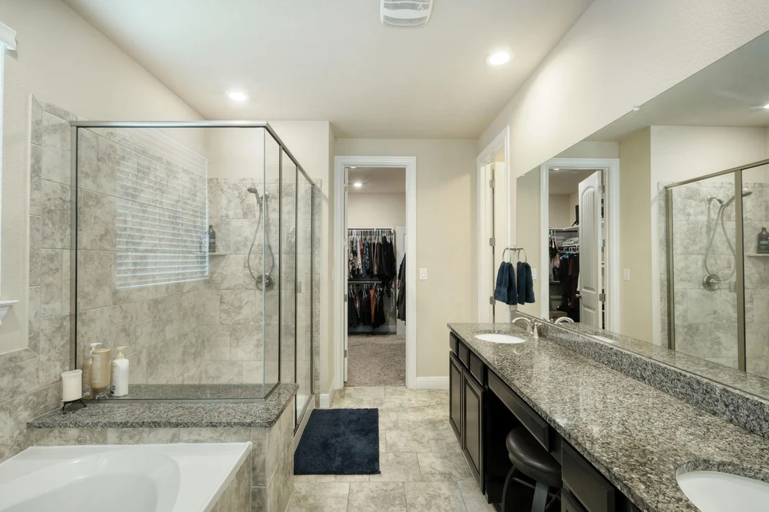 Photo of 2336 Centennial LOOP