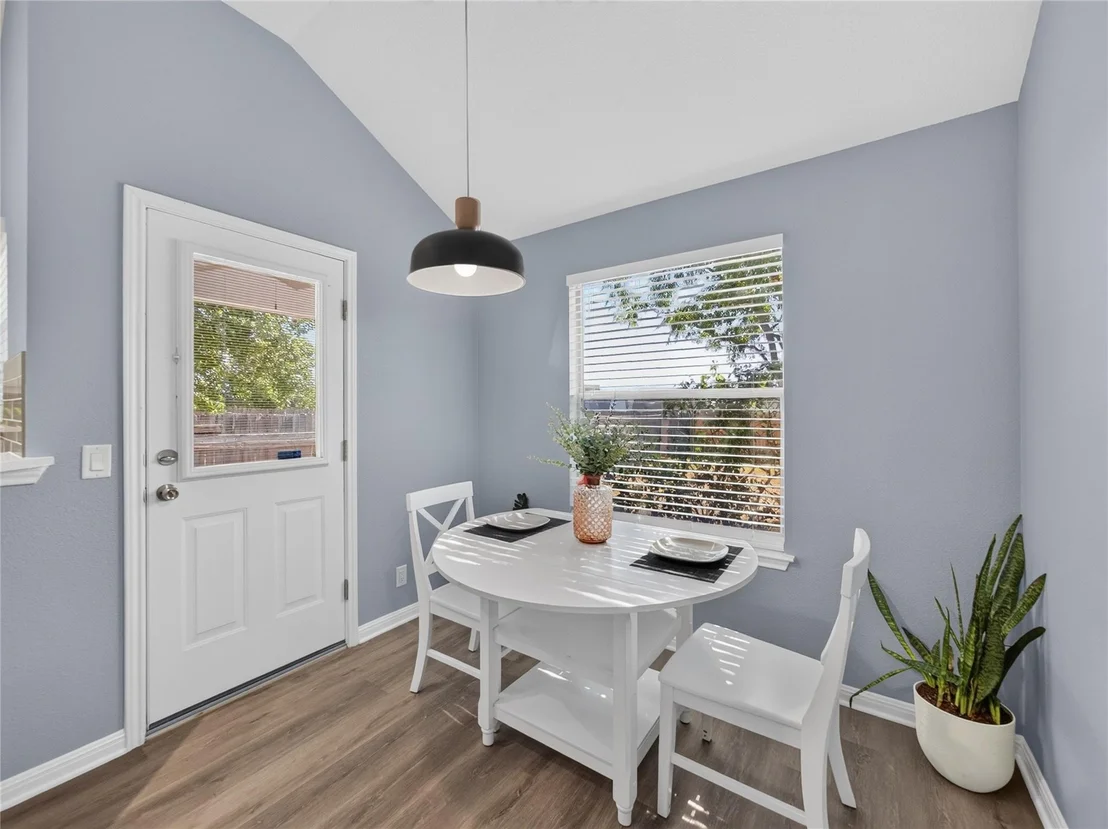 Photo of 14303 Cummins WAY