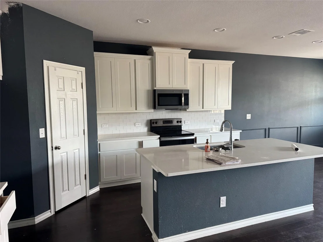 Photo of 333 Capstone RD