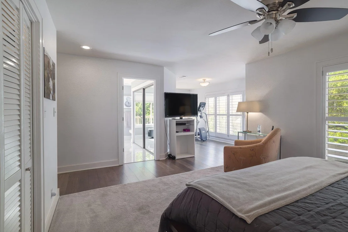 Photo of 5901 Lookout Mountain DR