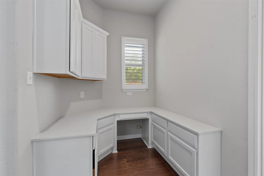 Photo of 1008 Clearwing CIR