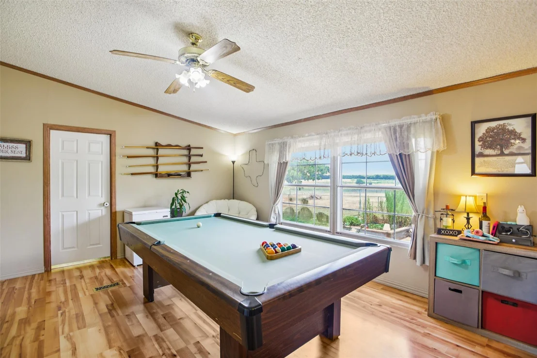 Photo of 372 Hofferek RD