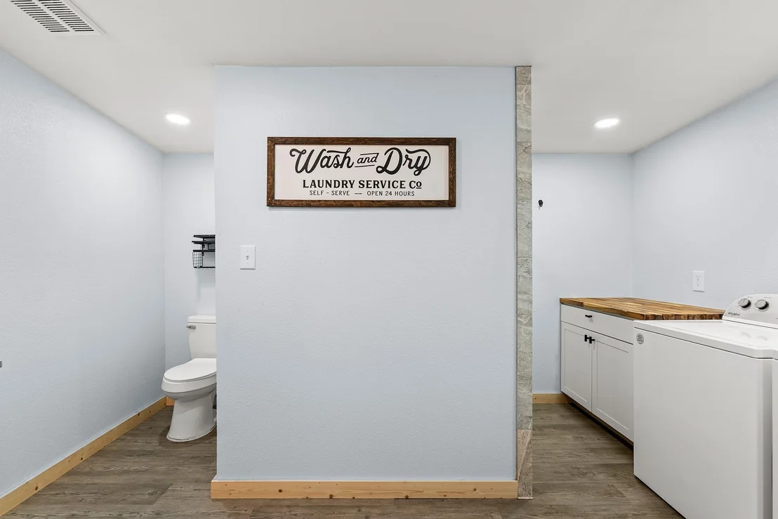 Photo of 420 W Oak