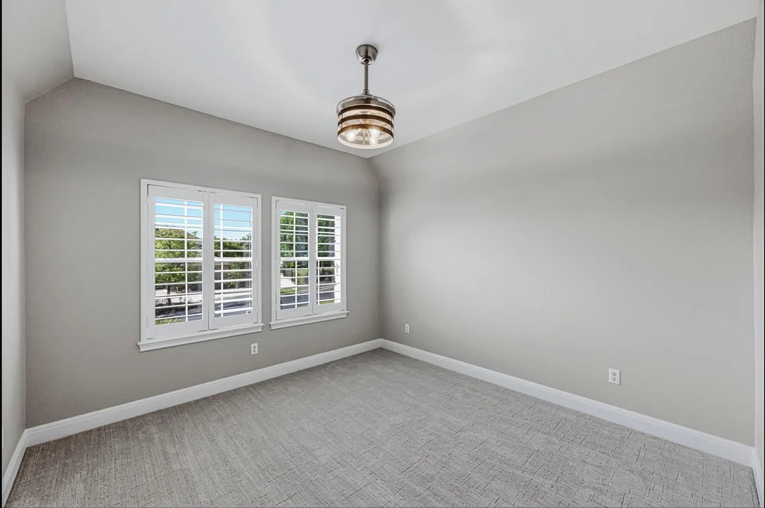 Photo of 115 Burgess LN
