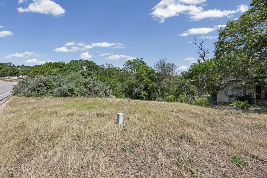 Photo of 6635 Whitemarsh Valley WALK