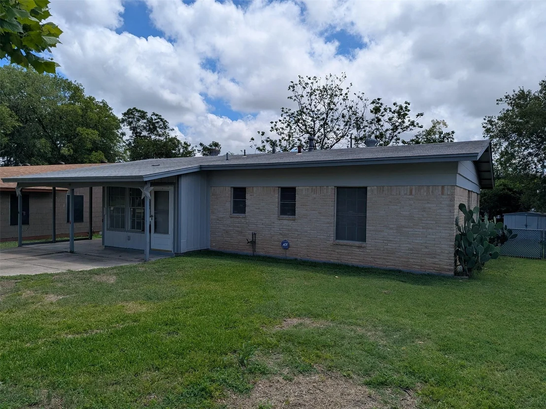 Photo of 8507 Contour DR