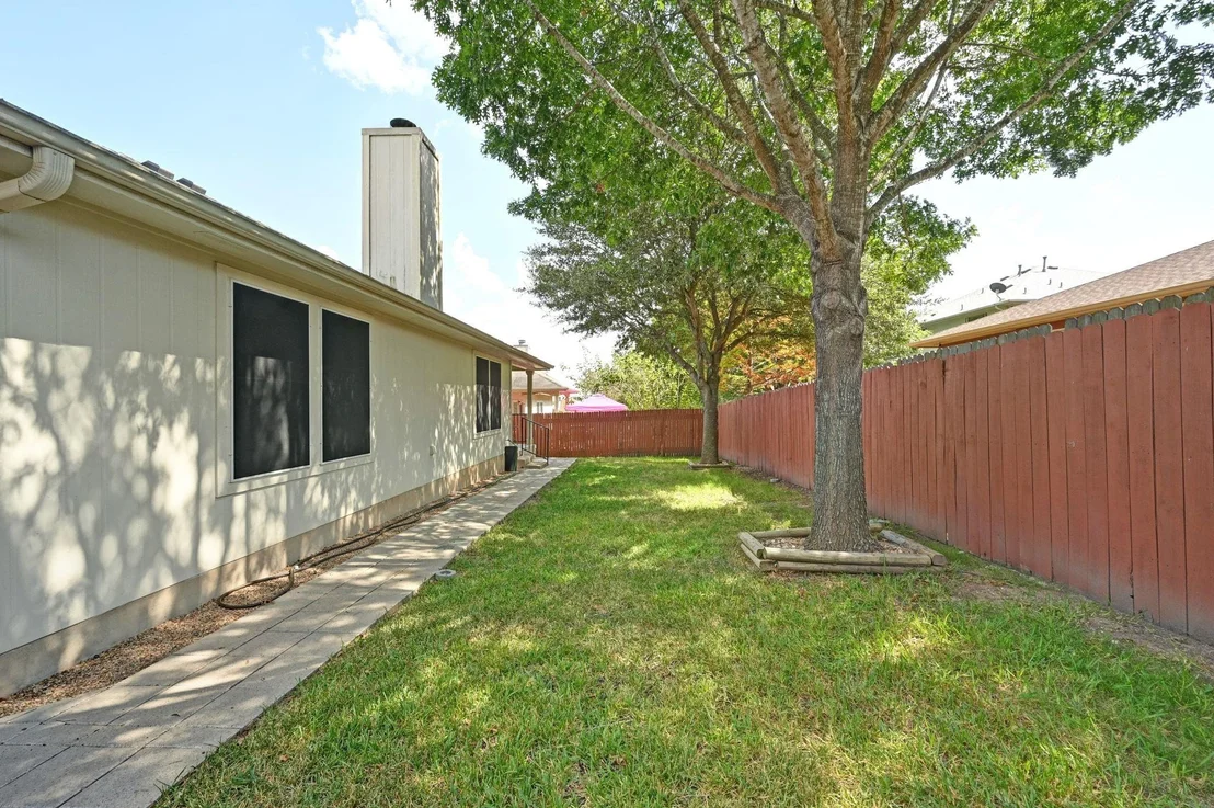 Photo of 117 Pedernales DR