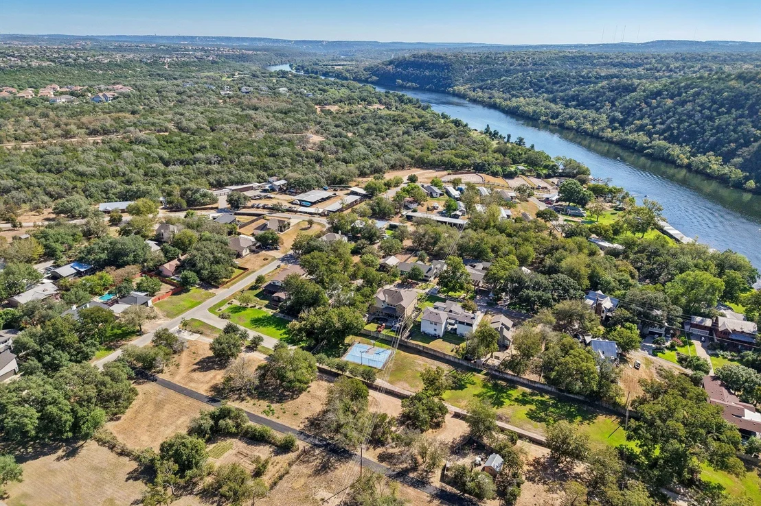 Photo of Unit 2 at 12417 River BND
