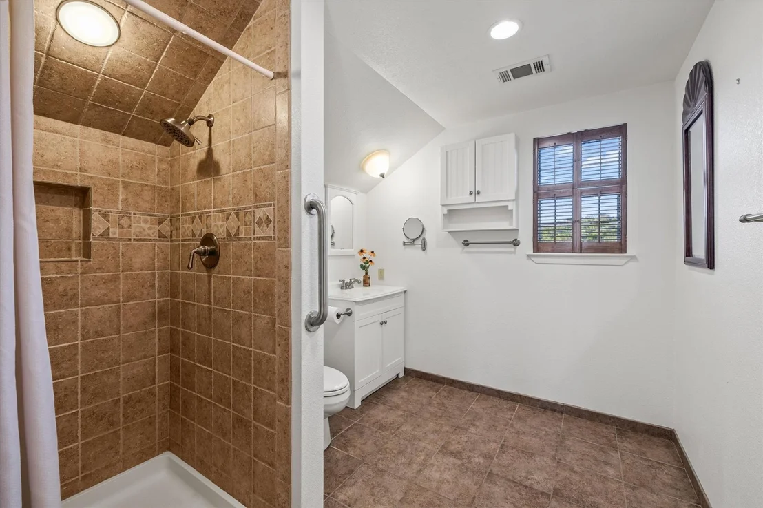 Photo of 3204 Tabletop Mountain DR