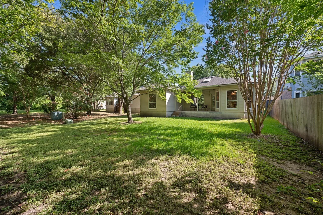 Photo of 1005 Briargate DR