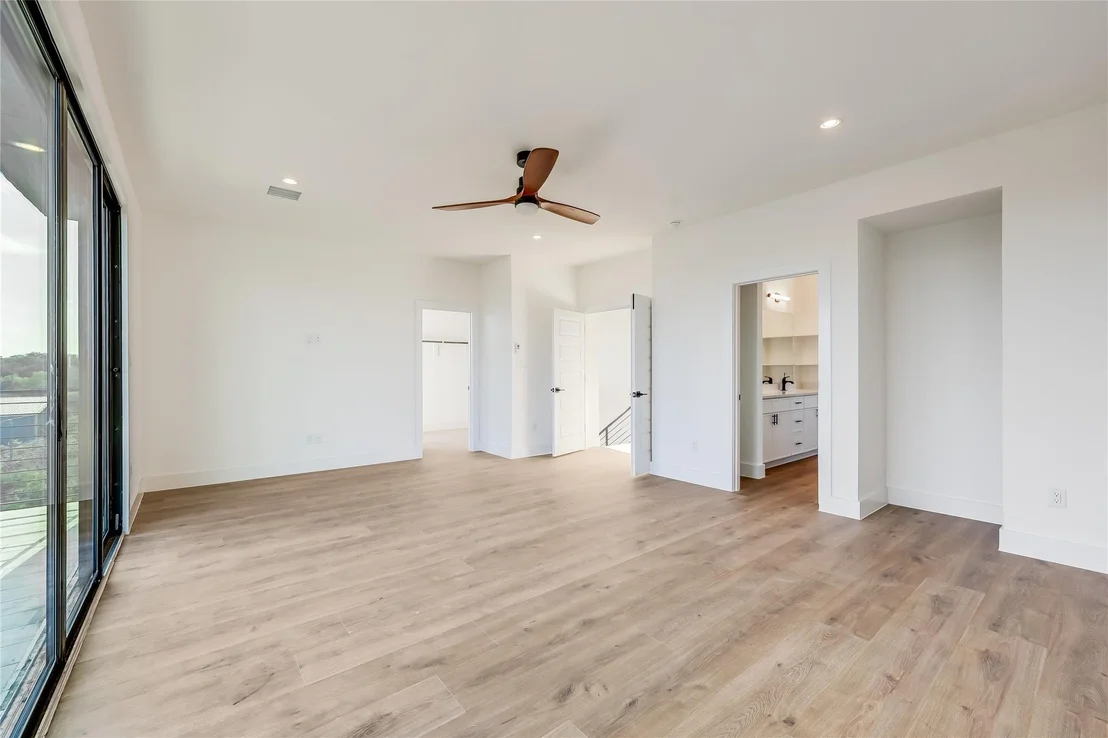 Photo of 15000 Texas ST
