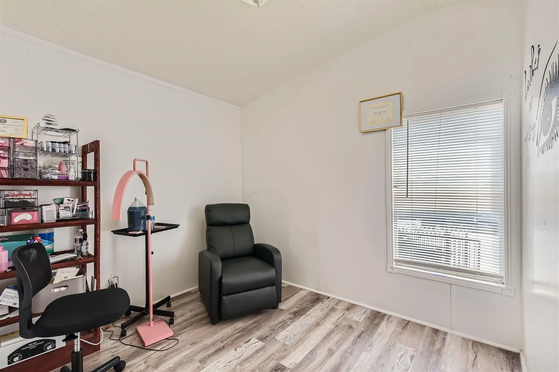Photo of 7621 NORTHVIEW LN