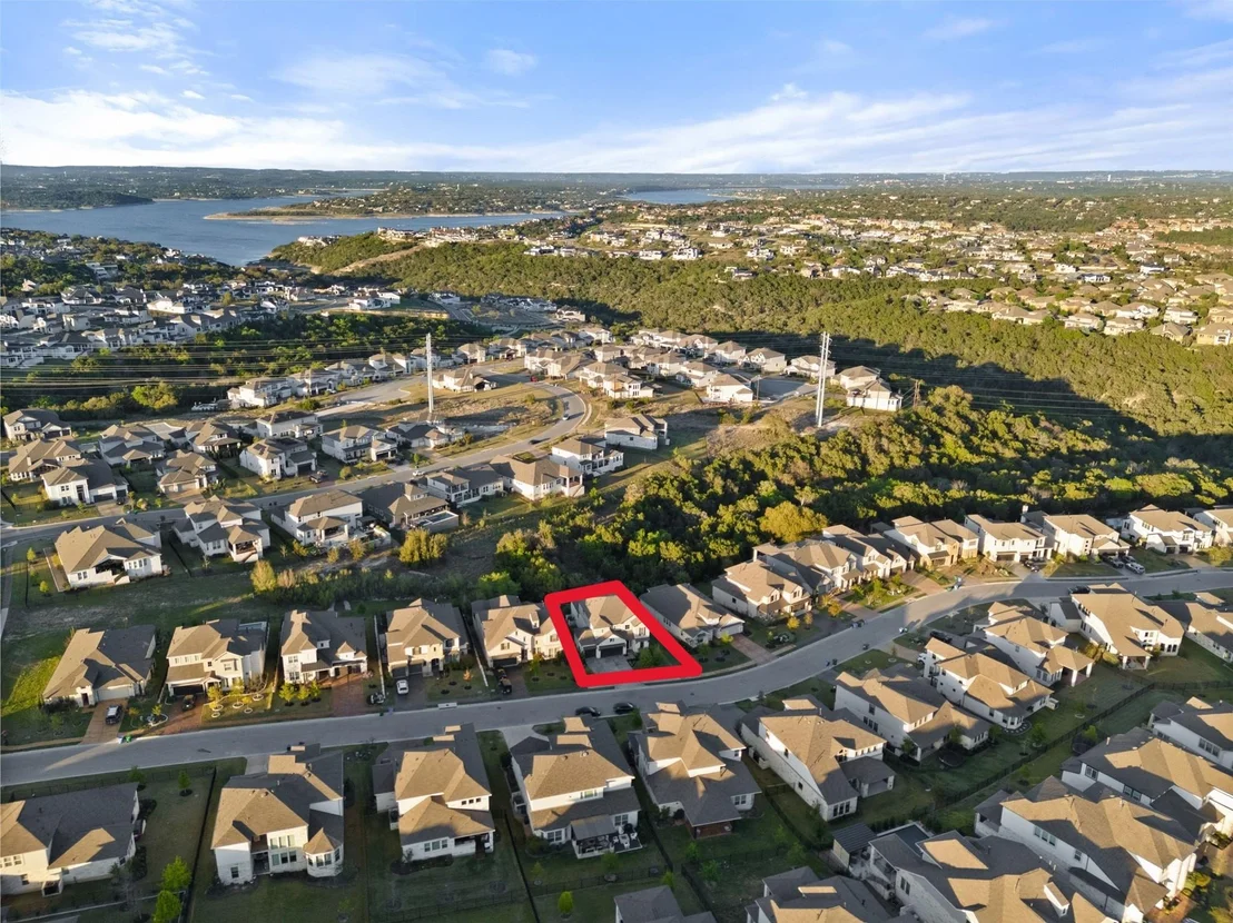 Photo of 739 Rawson BND