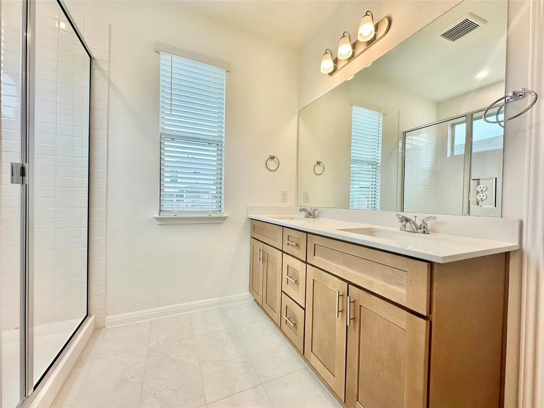 Photo of 172 White Horses DR