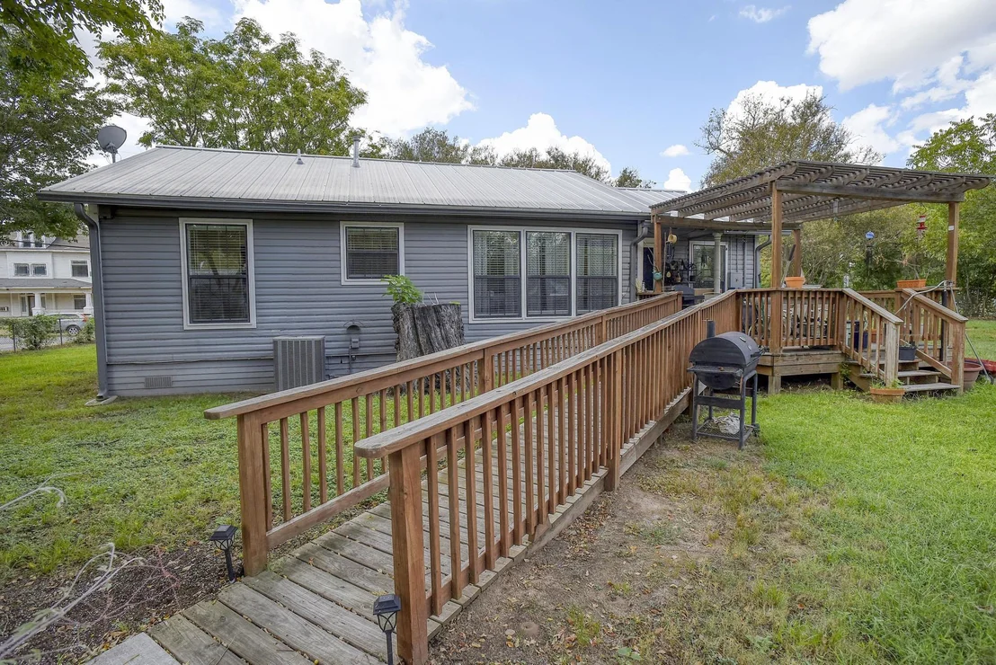 Photo of 1401 Hill ST
