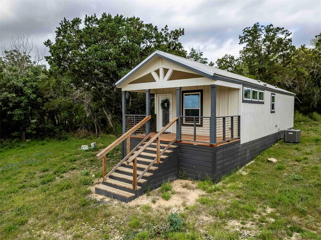 Photo of 3810 COUNTY ROAD 410